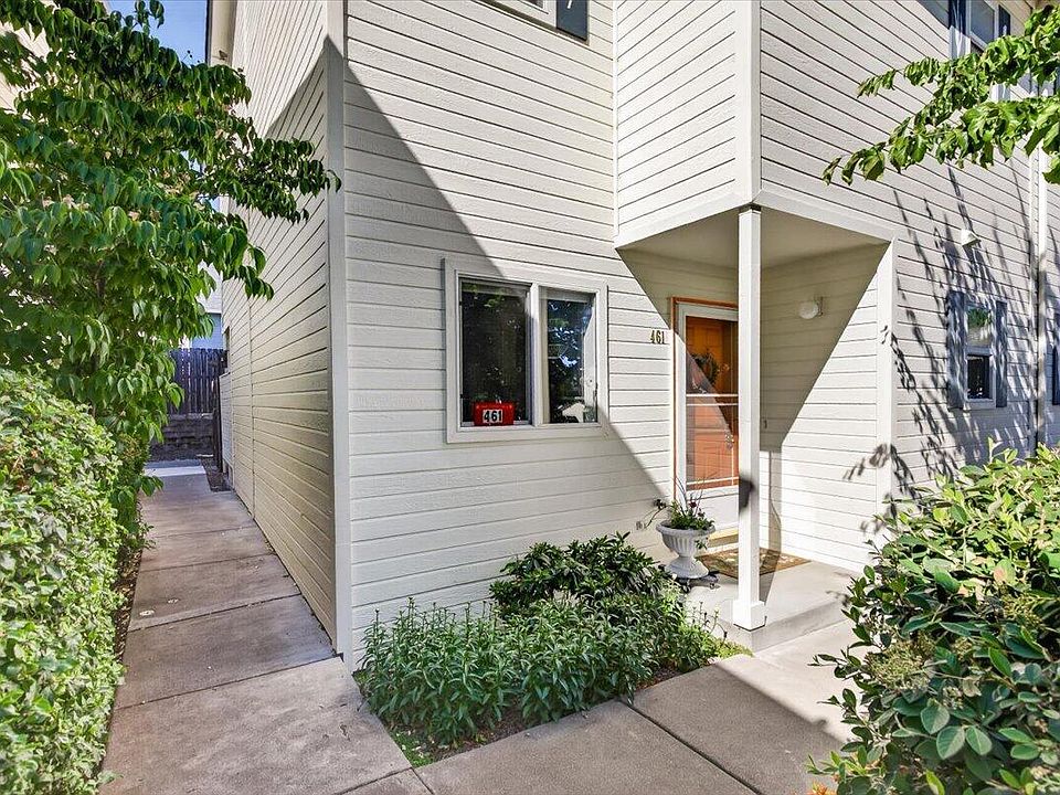 1st image of 461 Tulipan Way