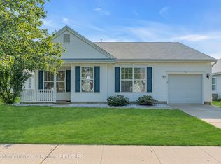19 Pelican Ln, Little Egg Harbor, NJ 08087