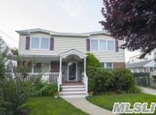 605 Newton Ave, Uniondale, NY 11553