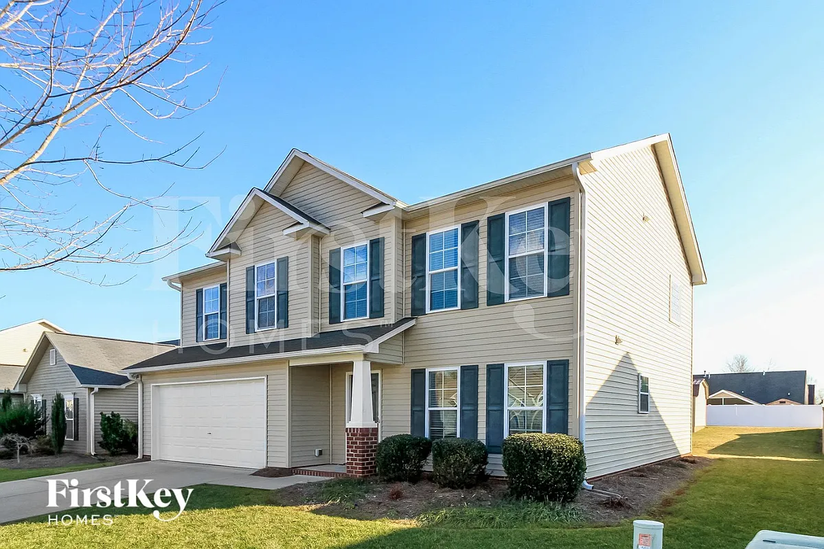 Building Photo - 1686 Crestlawn Trl