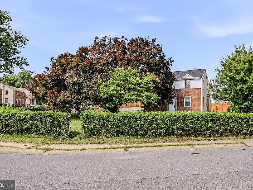1st image of 175 Riverview Dr