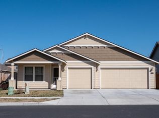 612 NW 25th St, Redmond, OR 97756