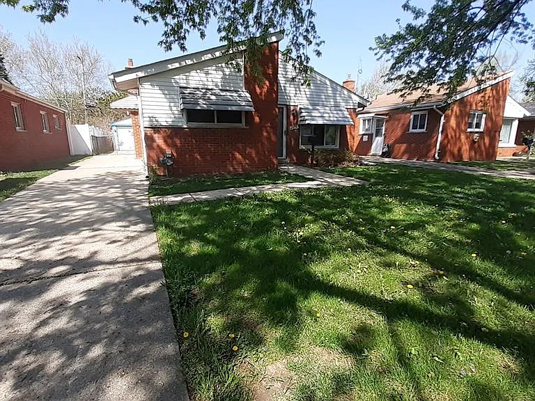 4938 Roosevelt Blvd — Photo 12