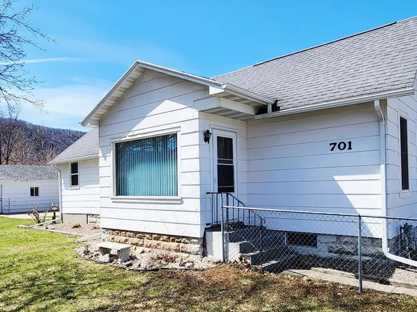 701 Olmstead St, Winona, MN 55987