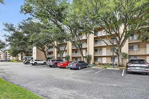 9470 Tangerine Pl #105 Photo 1