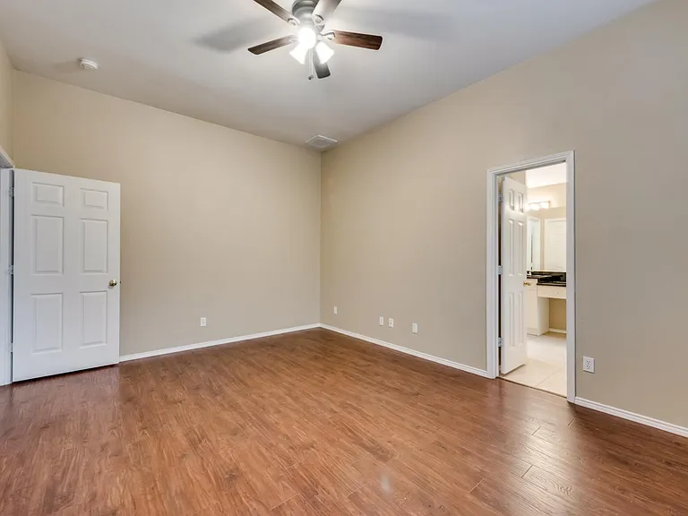 4309 Lone Rock Ct — Photo 8