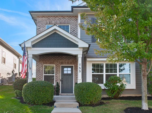 755 Harper Dr, Cary, IL 60013