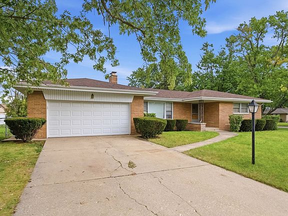 3rd image of 6138 W 127th Pl