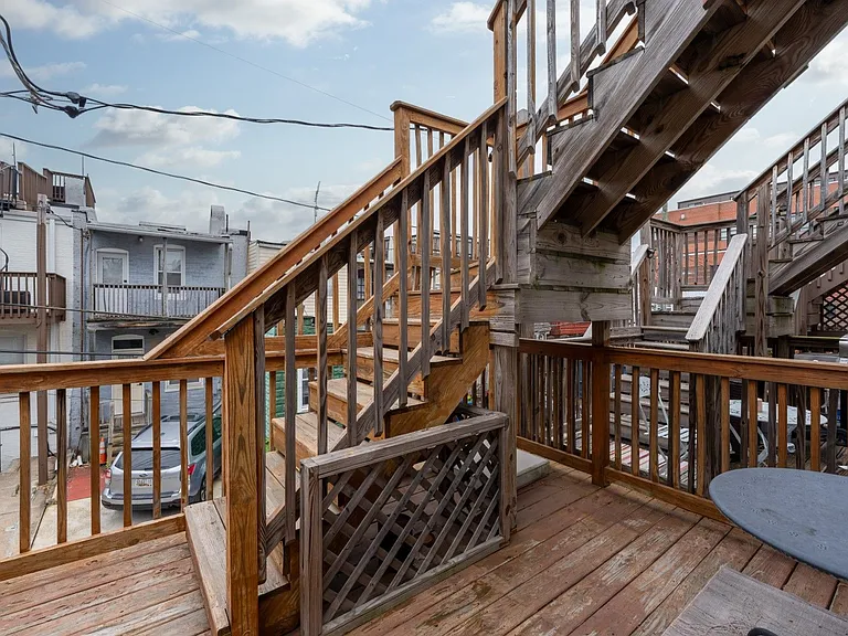 216 S Robinson St — Photo 26
