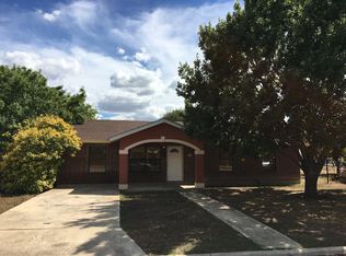 151 Vanham St, Uvalde, TX 78801