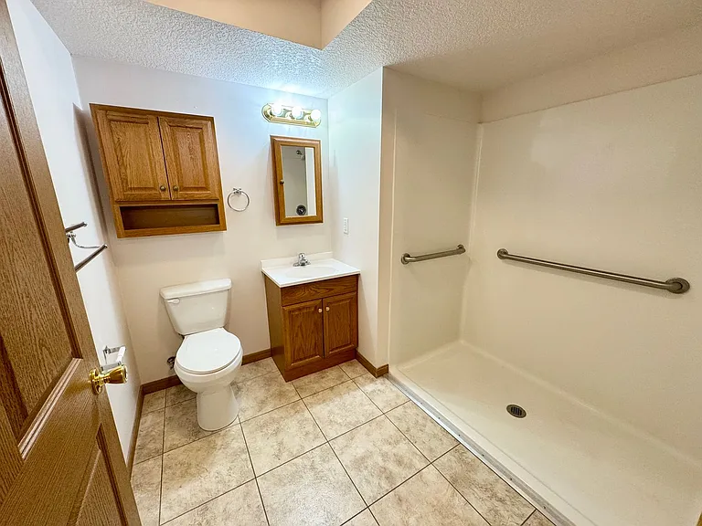 302 Novelty St — Photo 12