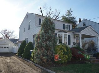 829 Erudo St, Linden, NJ 07036