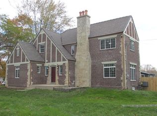 2233 Corona Rd, Waukegan, IL 60087