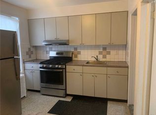 10120 123rd St, South Richmond Hill, NY 11419