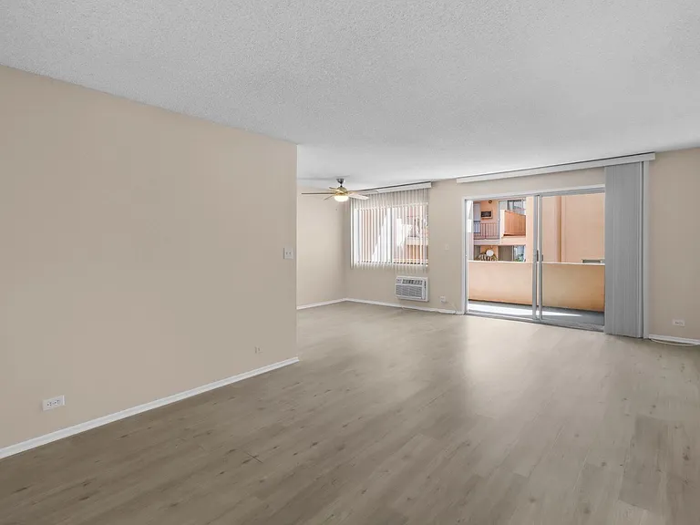 11677-11683 Goshen Ave. Los Angeles CA 90049 — Photo 14
