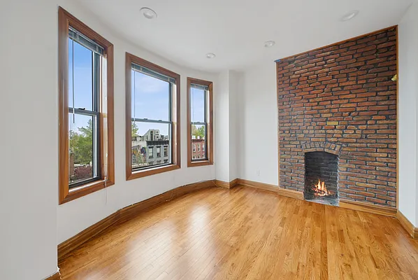 Rented by Compass | media 10