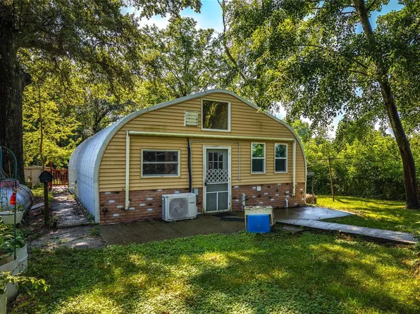 670 E Sycamore Ave, Shipman, IL 62685