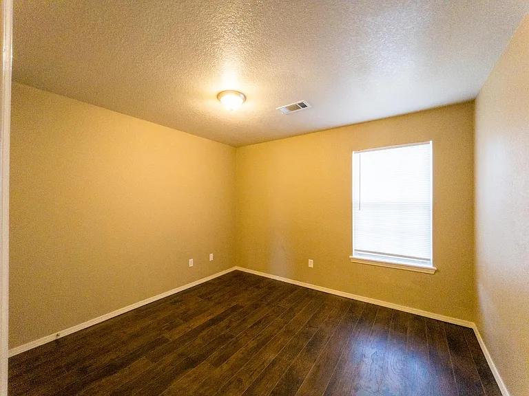1246 Gracie Ct — Photo 24