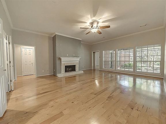 4th image of 1602 S Medio River Cir