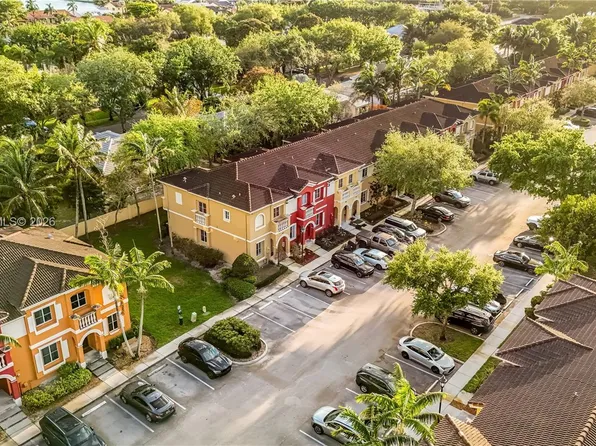 8916 SW 19th St, Miramar, FL 33025