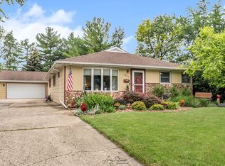 3614 Sigwalt St, Rolling Meadows, IL 60008