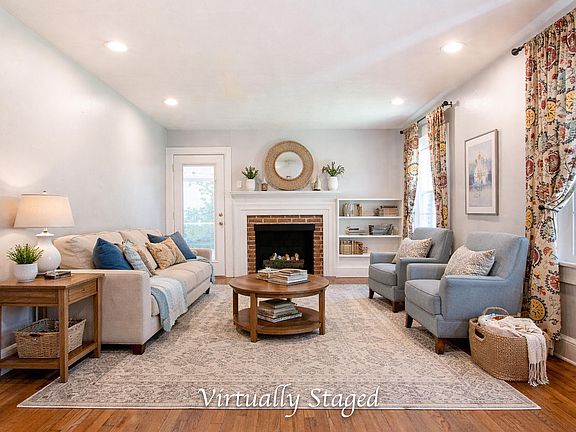 3rd image of 201 Dodd St NW