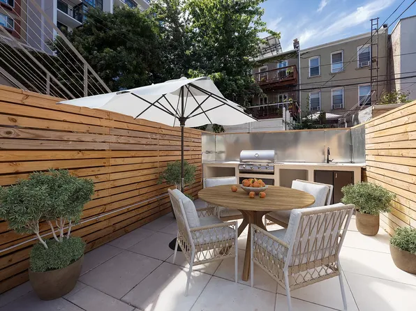 96 16th St #1, Brooklyn, NY 11215