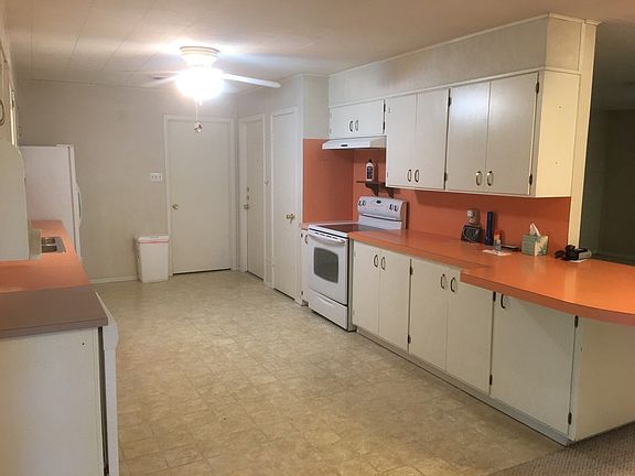 4th image of 629 Lois St