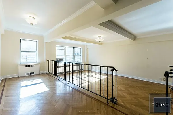 Rented by Bond New York | media 20