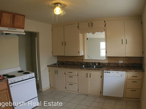 3rd image of 1109 Gidding St #B