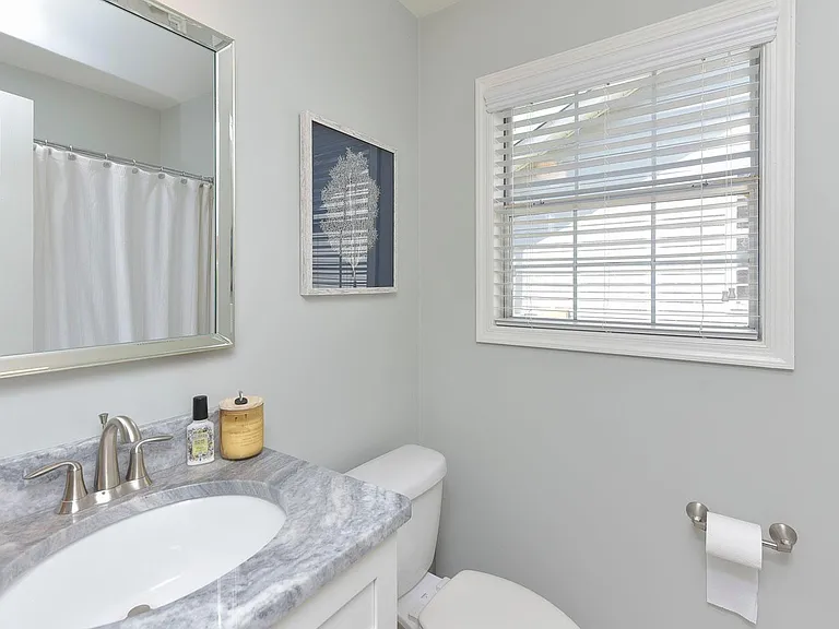 2823 Gadsden St — Photo 10