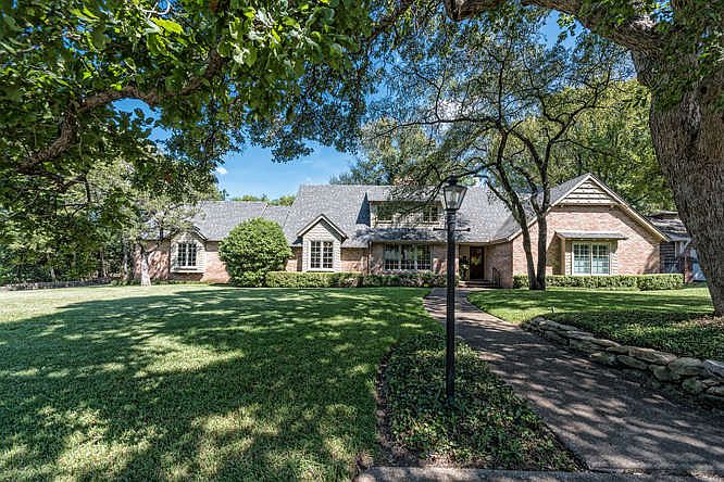 1st image of 3015 Braemar Dr