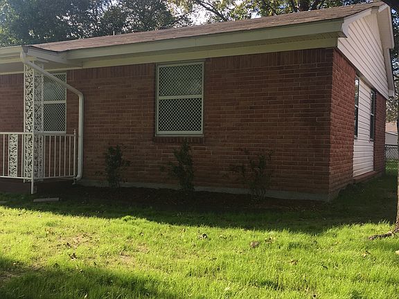 4th image of 2619 Greenhill Dr