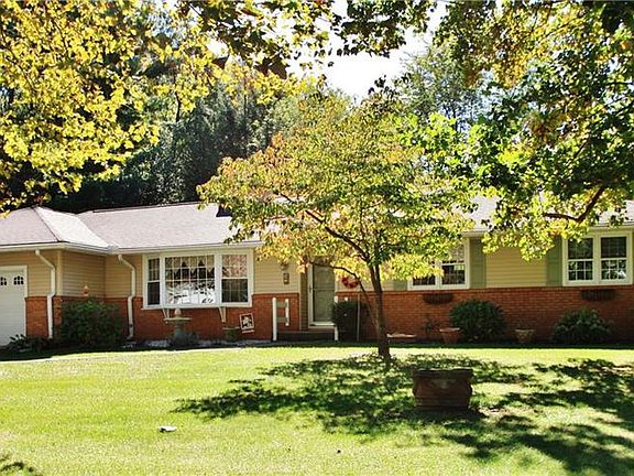 2nd image of 3570 Baldwin Dr