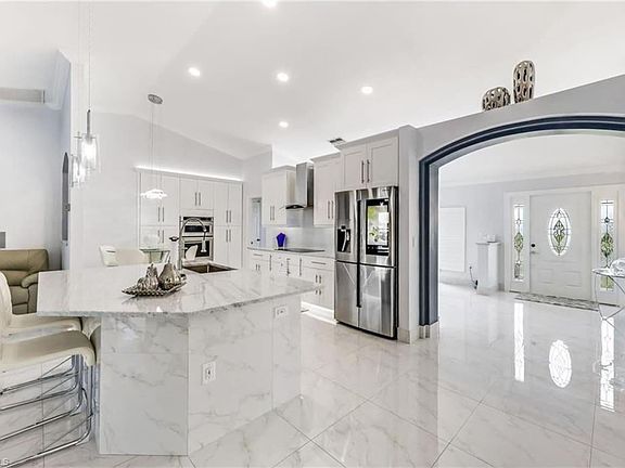 5th image of 1011 NW 19th St