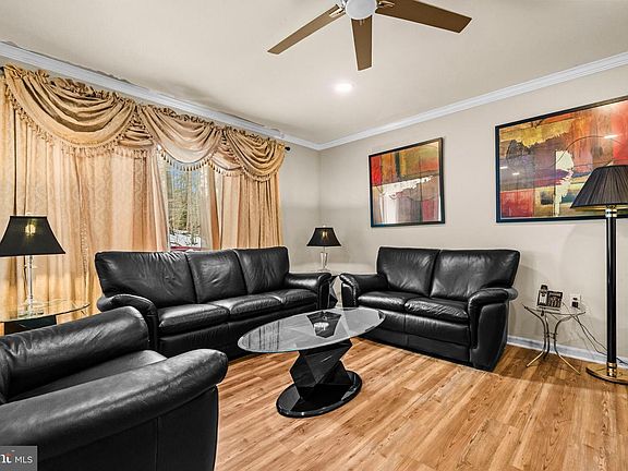 3rd image of 9910 Jacqueline Dr