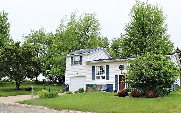 5th image of 2002 Dartmouth Dr