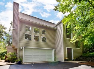 11233 W Melvin Dr, Lake Bluff, IL 60044