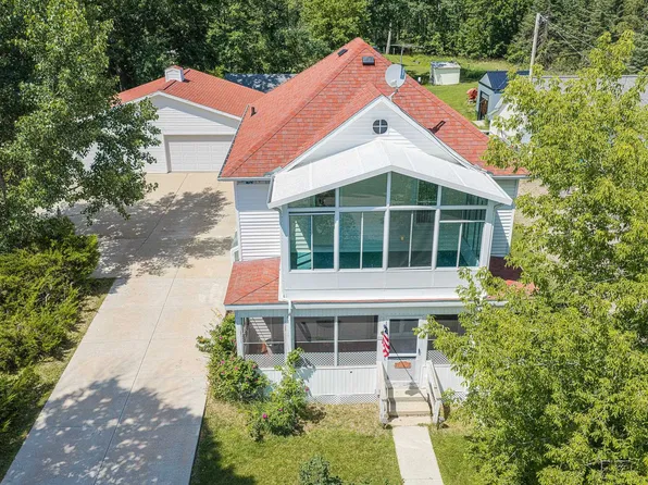 210 E Brook St, Suring, WI 54174