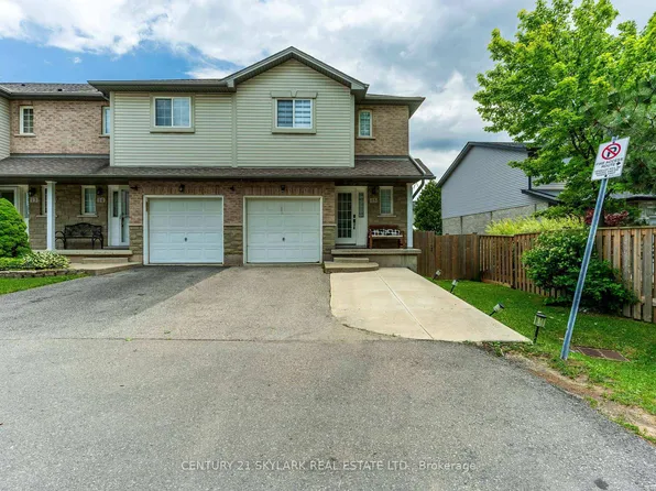 1385 Upper Wentworth St #15, Hamilton, ON L9B 2V8