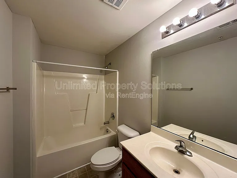 370 S Kerr Ave #101 — Photo 15