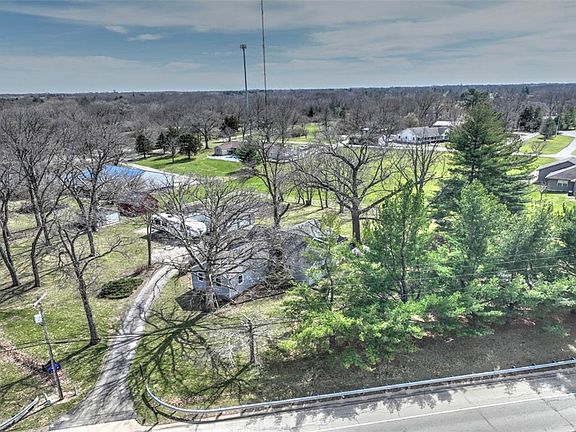 3rd image of 2340 S Taylorville Rd