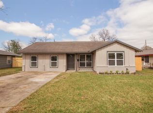 3305 Cedarcrest Dr, Pasadena, TX 77503