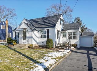 33 Columbia Ave, Coventry, RI 02816