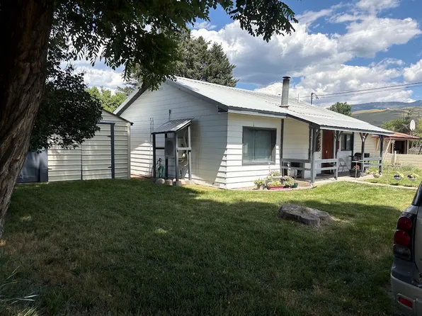 804 1st Ave, Plains, MT 59859