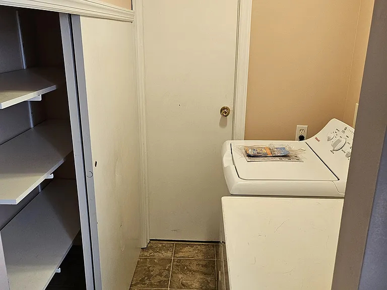 730 Tatum St — Photo 14