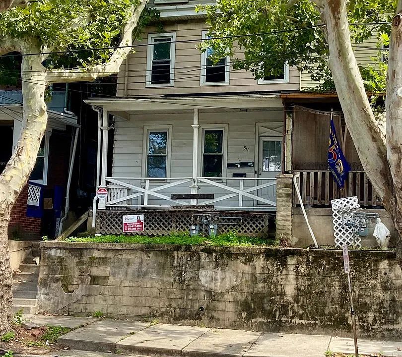 311 S 2nd St #1