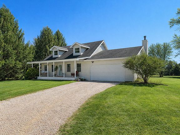 2nd image of 909 Preserve Rd