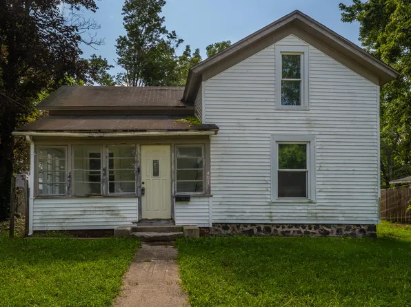 407 Michigan Ave, Dowagiac, MI 49047