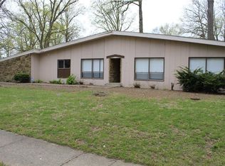 2010 Caribbean Dr, Indianapolis, IN 46219